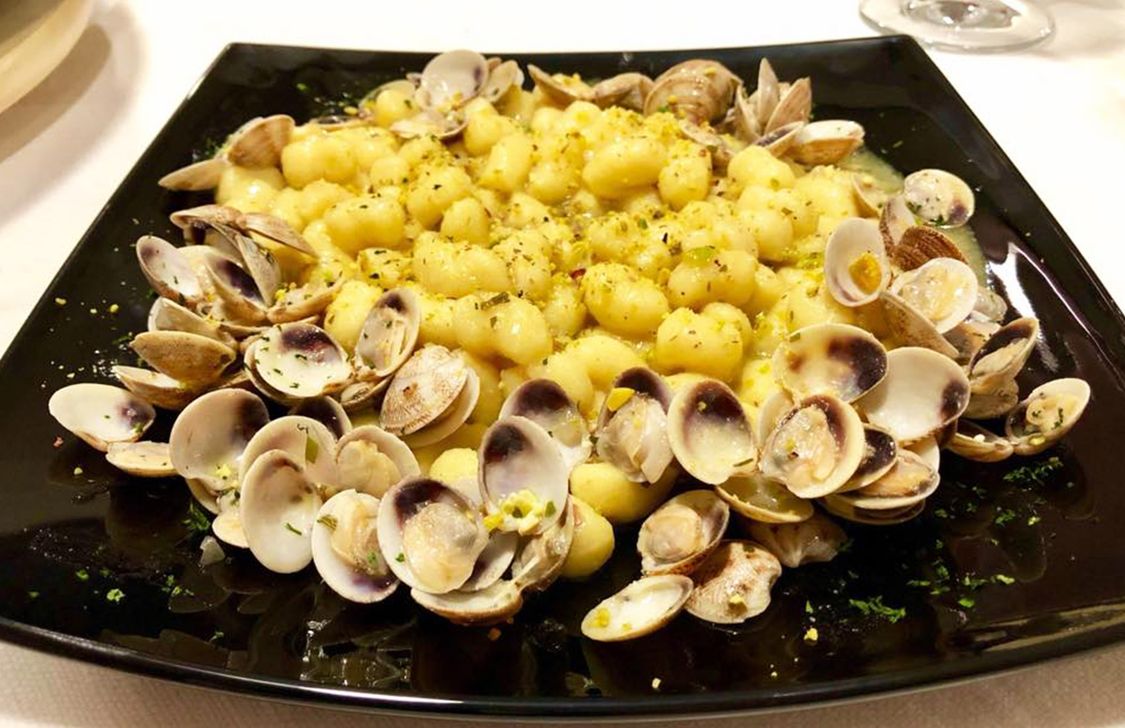 Bistrot Viale Ceccarini - Gnocchi Vongole Bistrot Viale Ceccarini - Gnocchi Vongole