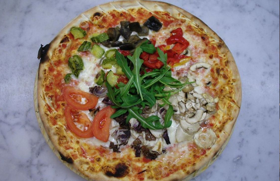 Pizzeria La Lanterna - Pizza Pizzeria La Lanterna - Pizza
