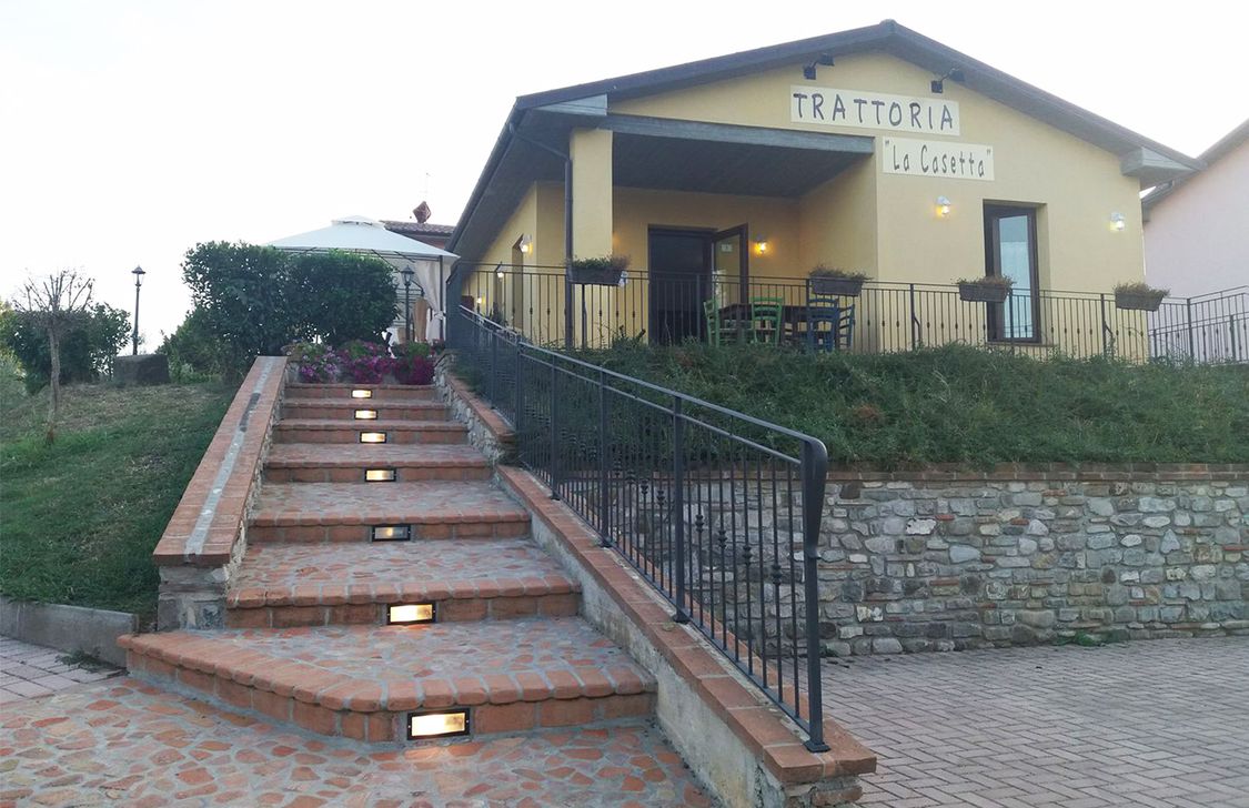 Trattoria La Casetta - Esterno Trattoria La Casetta - Esterno