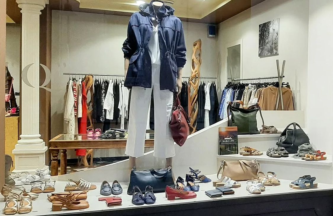 Q Calzature e Abbigliamento - Prodotto Q Calzature e Abbigliamento - Prodotto