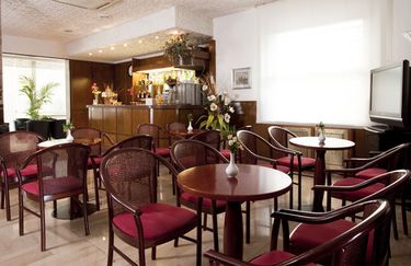 maxim-bar-tavolini