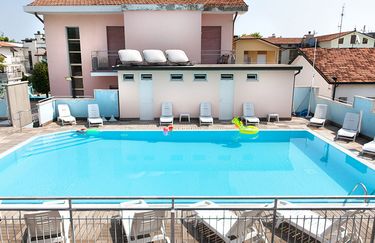Fabbri's Hotel - Piscina
