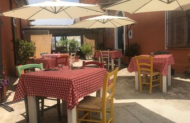 Circolo dei Buongustai - Esterno