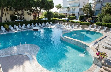 Hotel Luxor**** - Piscina