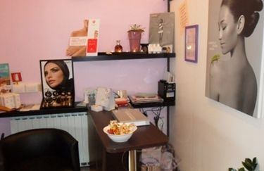 Momenti di Benessere-manicure