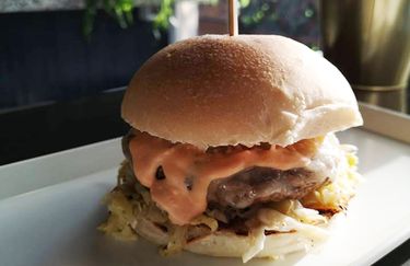 Gourmet Street Food - Hamburger
