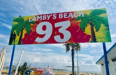 Lamby's Beach 93 - Insegna
