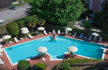 Hotel Ambasciatori - Vista Piscina