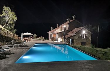 Agriturismo il Cornio - Piscina