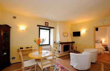 antica-torre-del-nera-junior-suite4