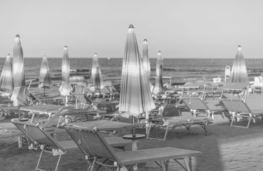 bagno-delle-nazioni-ombrelloni-lettini